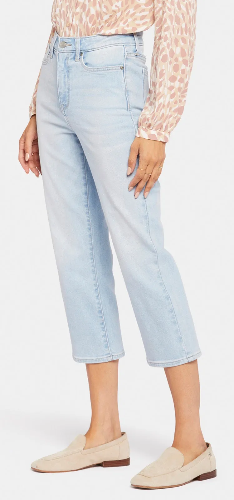 Joni Relaxed Capri Jeans Hellblau Cool Embrace® Denim | Brightside